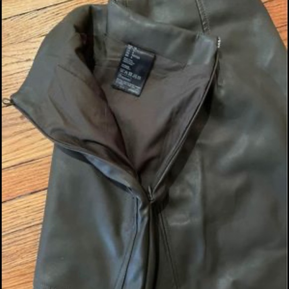 H&M Faux Leather Dark Green Skirt - Picture 5 of 5